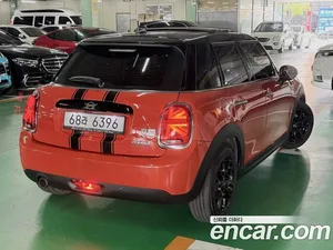 Mini Cooper, 2018 — миниатюра 6