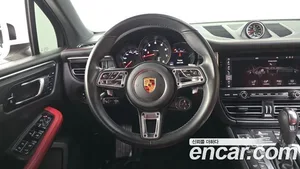 Porsche Macan, 2021 — миниатюра 18