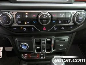 Jeep Wrangler, 2021 — миниатюра 15