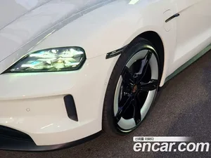Porsche Taycan, 2025 — миниатюра 1