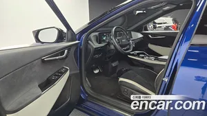 Kia EV6, 2022 — миниатюра 10
