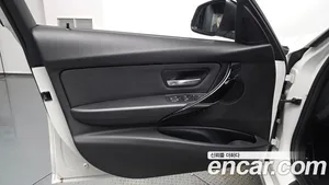 BMW 3-Series, 2018 — миниатюра 13