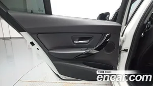 BMW 3-Series, 2018 — миниатюра 14