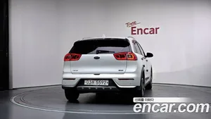 Kia Niro, 2017 — миниатюра 4