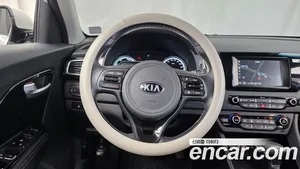 Kia Niro, 2017 — миниатюра 18