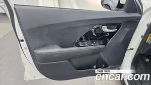 Kia Niro, 2017 — миниатюра 14