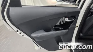 Kia Niro, 2017 — миниатюра 15