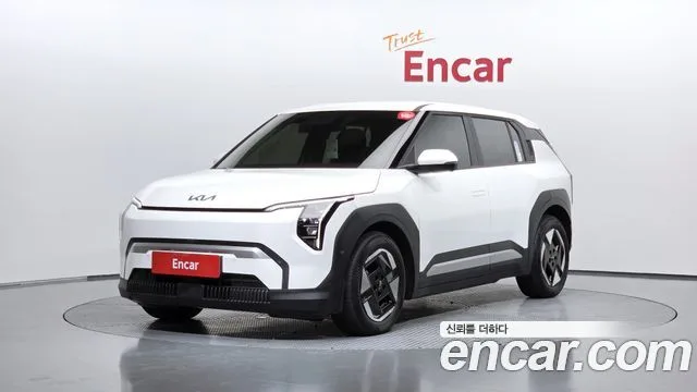 Kia EV3, 2025 — фото автомобиля из Кореи