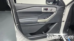 Ford Explorer, 2021 — миниатюра 13
