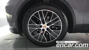 Porsche Macan, 2025 — миниатюра 5