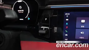 Porsche Macan, 2025 — миниатюра 9