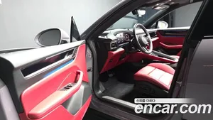 Porsche Macan, 2025 — миниатюра 10