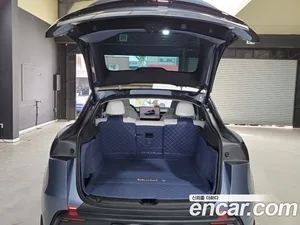 Tesla Model Y, 2025 — миниатюра 17