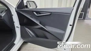 Kia Niro, 2022 — миниатюра 13