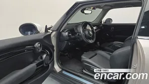 Mini Cooper, 2023 — миниатюра 13