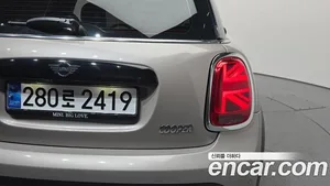 Mini Cooper, 2023 — миниатюра 9