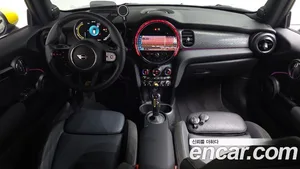Mini Cooper, 2023 — миниатюра 9