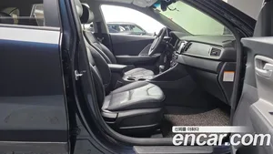 Kia Niro, 2016 — миниатюра 11