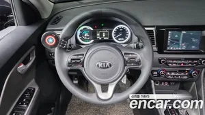 Kia Niro, 2016 — миниатюра 13