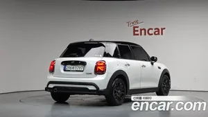 Mini Cooper, 2024 — миниатюра 1