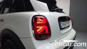Mini Cooper, 2024 — миниатюра 8