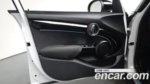 Mini Cooper, 2024 — миниатюра 13