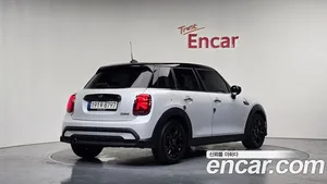 Mini Cooper, 2023 — миниатюра 2
