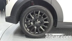 Mini Cooper, 2023 — миниатюра 5