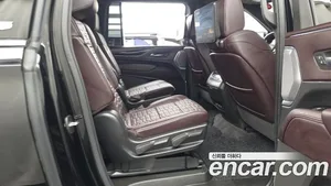Cadillac Escalade, 2022 — миниатюра 12