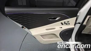 Bentley Flying Spur, 2023 — миниатюра 15