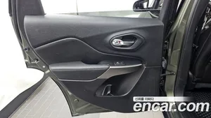 Jeep Cherokee, 2021 — миниатюра 15