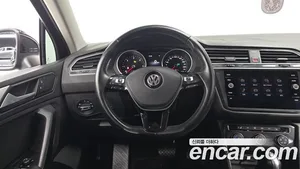 Volkswagen Tiguan, 2018 — миниатюра 12