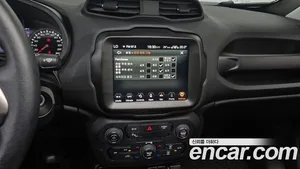 Jeep Renegade, 2022 — миниатюра 20