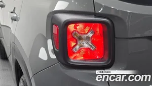 Jeep Renegade, 2022 — миниатюра 9