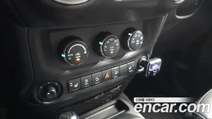 Jeep Wrangler, 2017 — миниатюра 18