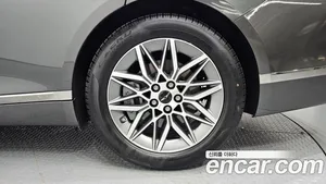 Genesis G80, 2025 — миниатюра 7