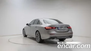 Mercedes-Benz E-Class, 2022 — миниатюра 3