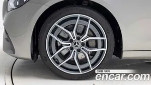 Mercedes-Benz E-Class, 2022 — миниатюра 5