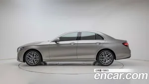 Mercedes-Benz E-Class, 2022 — миниатюра 8