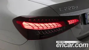 Mercedes-Benz E-Class, 2022 — миниатюра 20