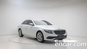 Mercedes-Benz E-Class, 2017 — миниатюра 2