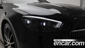 Mercedes-Benz E-Class, 2022 — миниатюра 12