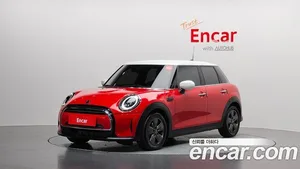 Mini Cooper, 2023 — миниатюра 1