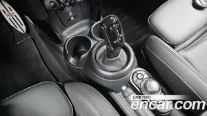 Mini Cooper, 2023 — миниатюра 12
