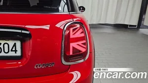 Mini Cooper, 2023 — миниатюра 9