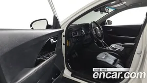 Kia Niro, 2017 — миниатюра 13
