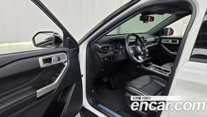 Ford Explorer, 2023 — миниатюра 10