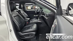 Ford Explorer, 2023 — миниатюра 11