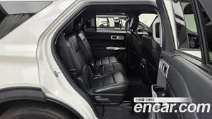 Ford Explorer, 2023 — миниатюра 12