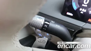 Genesis GV60, 2025 — миниатюра 33